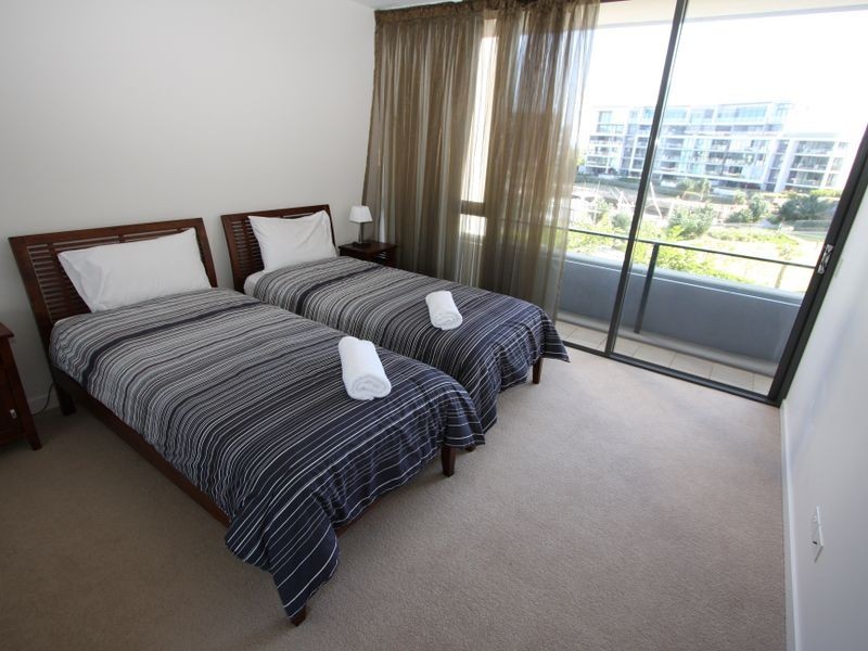 7303/323 Bayview Street, Hollywell QLD 4216