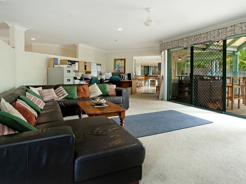 145 Monterey Keys Drive, Helensvale QLD 4212