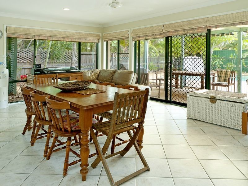 145 Monterey Keys Drive, Helensvale QLD 4212