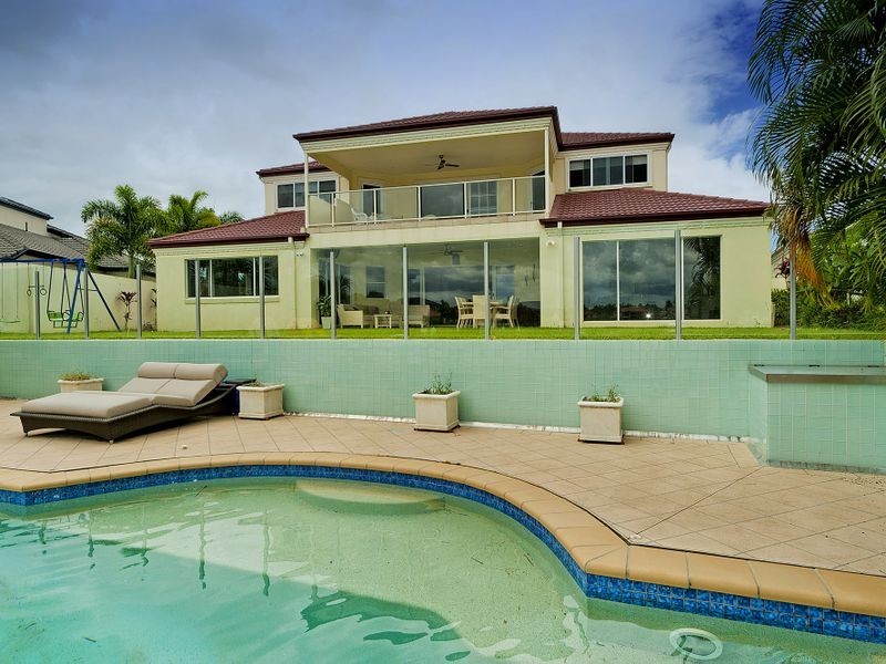 2134 Beaufort Way, Hope Island QLD 4212