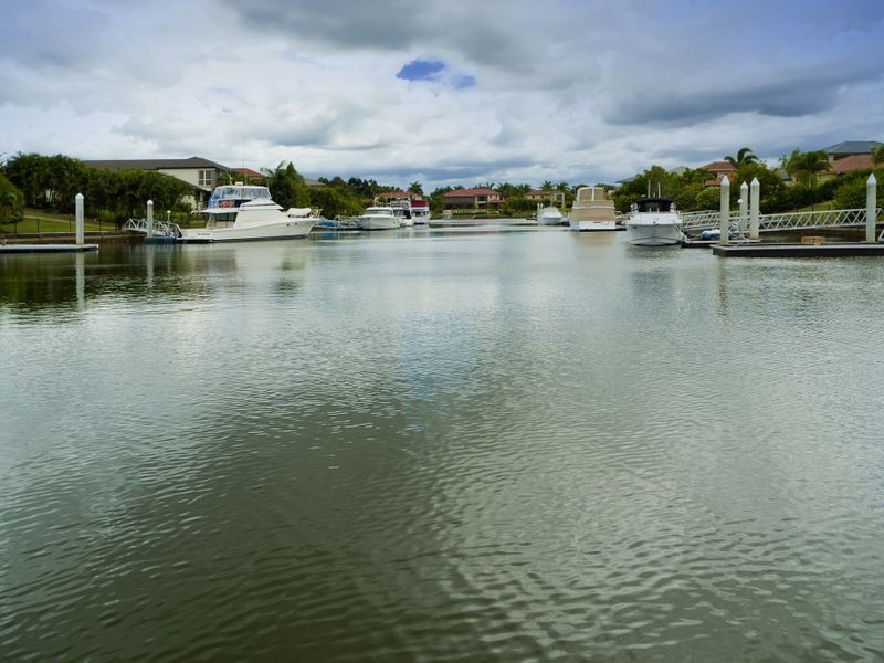 2134 Beaufort Way, Hope Island QLD 4212