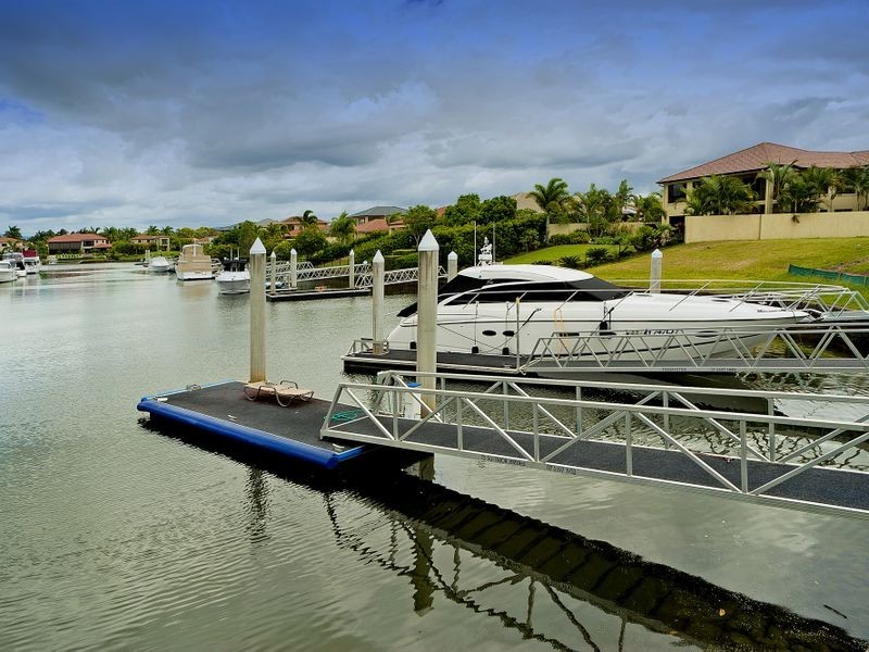 2134 Beaufort Way, Hope Island QLD 4212