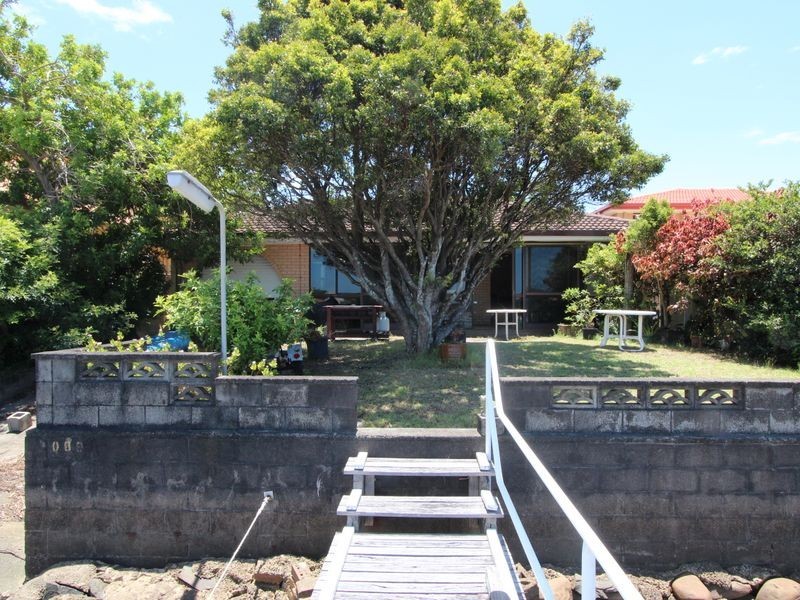 14 Margaroola Avenue, Biggera Waters QLD 4216