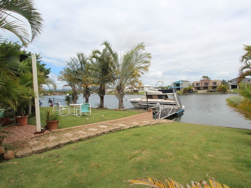 42 Parkwater Terrace, Helensvale QLD 4212