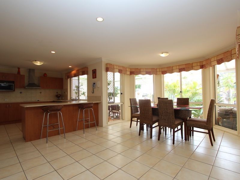 42 Parkwater Terrace, Helensvale QLD 4212
