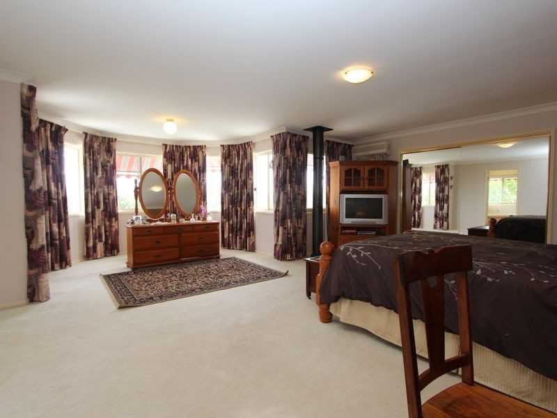 42 Parkwater Terrace, Helensvale QLD 4212