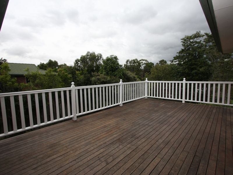 2 Meadowvale Street, Oxenford QLD 4210