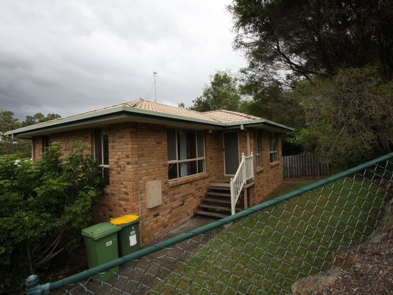 2 Meadowvale Street, Oxenford QLD 4210