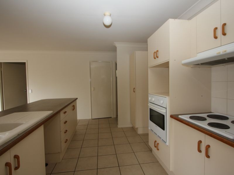 2 Meadowvale Street, Oxenford QLD 4210