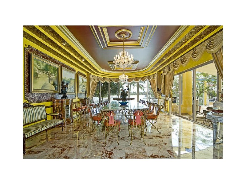 Sovereign Islands QLD 4216