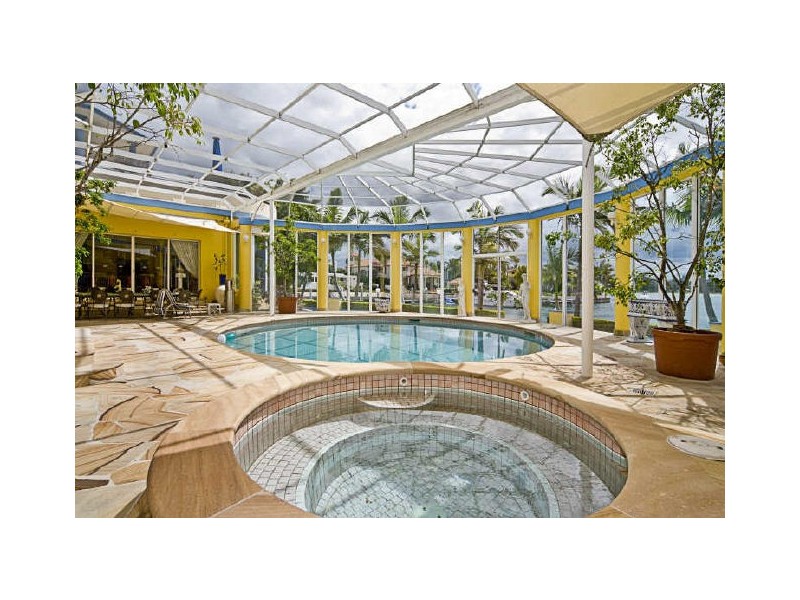 Sovereign Islands QLD 4216