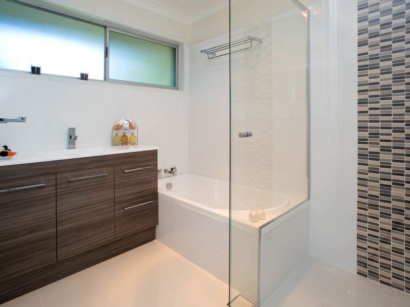 35 Clam Street, Runaway Bay QLD 4216
