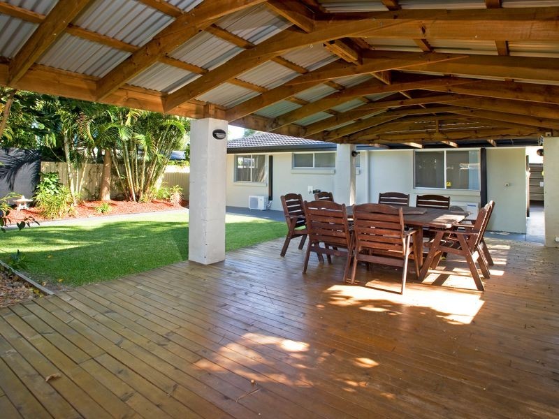 35 Clam Street, Runaway Bay QLD 4216