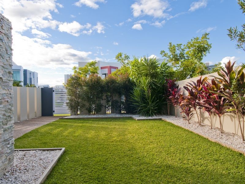 3 Onshore Place, Helensvale QLD 4212