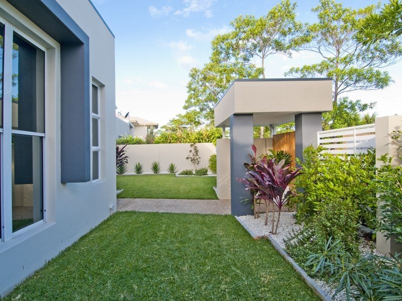 3 Onshore Place, Helensvale QLD 4212