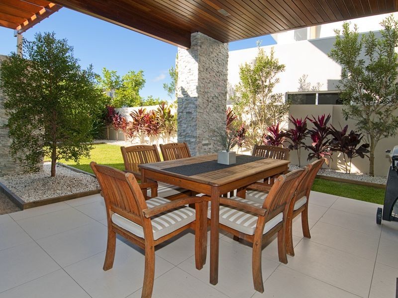 3 Onshore Place, Helensvale QLD 4212