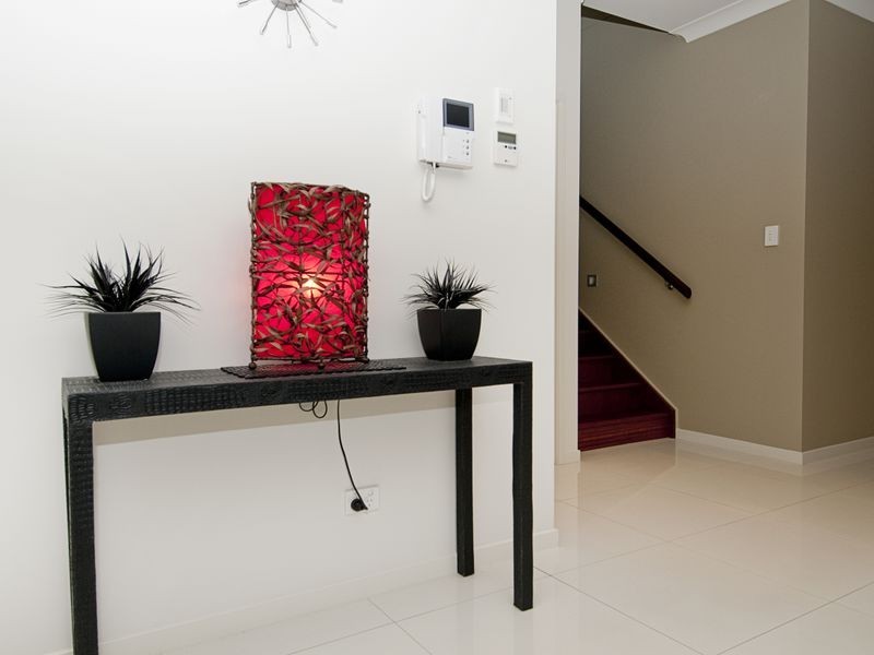 3 Onshore Place, Helensvale QLD 4212