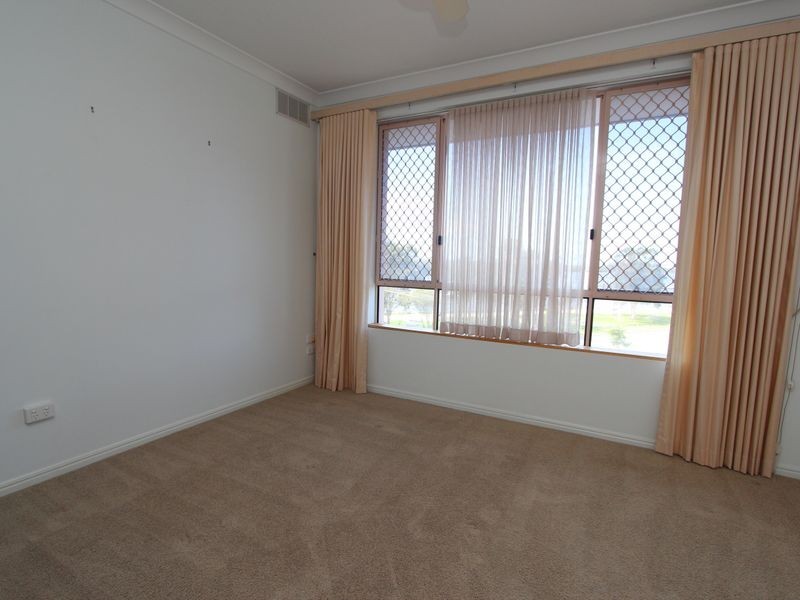 8/7 Esplanade West, Paradise Point QLD 4216