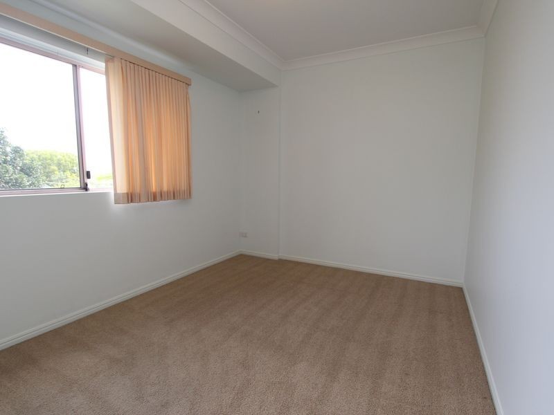 8/7 Esplanade West, Paradise Point QLD 4216