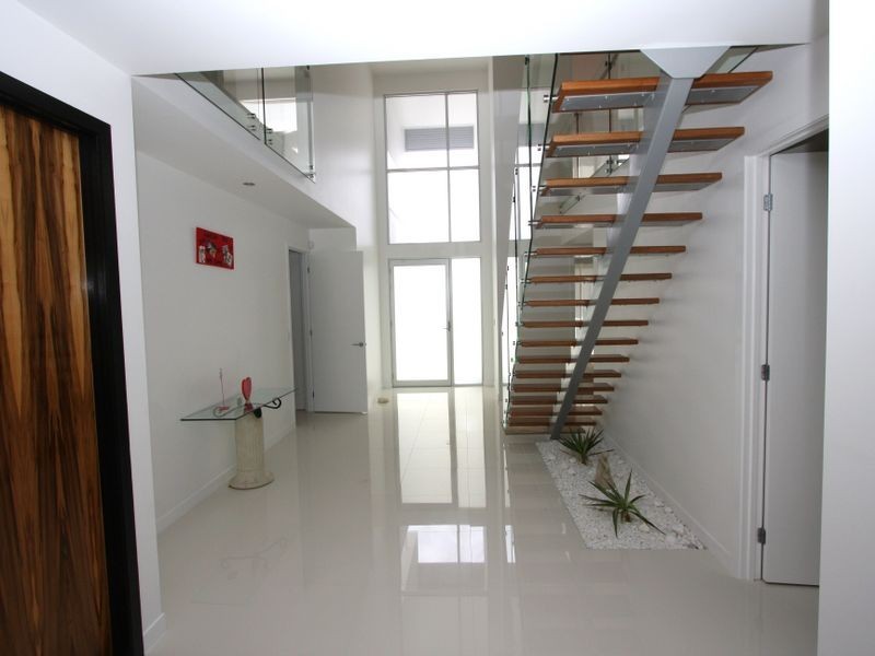 35 North Quay Drive, Biggera Waters QLD 4216