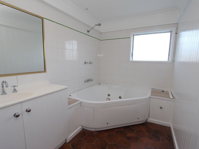 57 The Esplanade, Coombabah QLD 4216