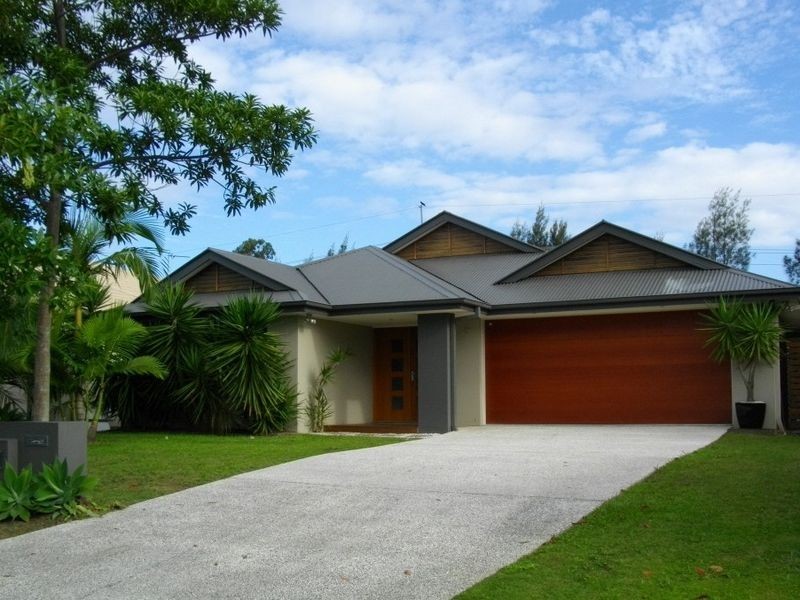 19 Riverlinks  Boulevarde, Helensvale QLD 4212