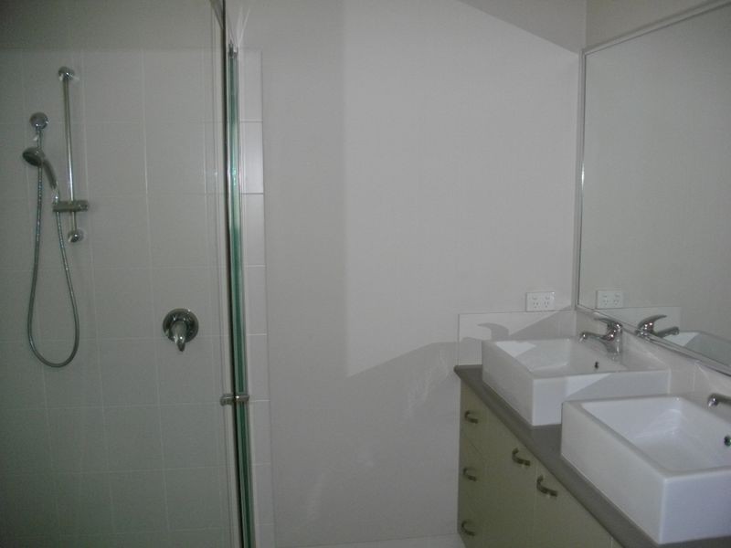 19 Riverlinks  Boulevarde, Helensvale QLD 4212