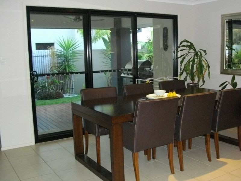 19 Riverlinks  Boulevarde, Helensvale QLD 4212