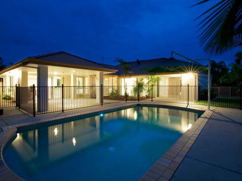 1 Parkwater Point, Helensvale QLD 4212