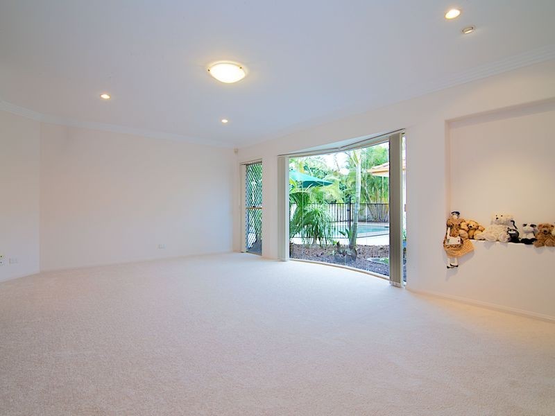 1 Parkwater Point, Helensvale QLD 4212