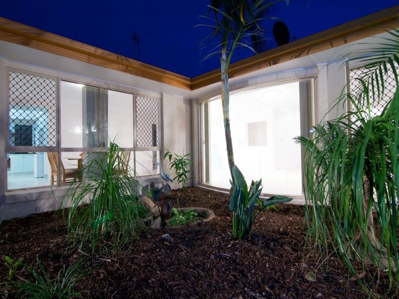 1 Parkwater Point, Helensvale QLD 4212