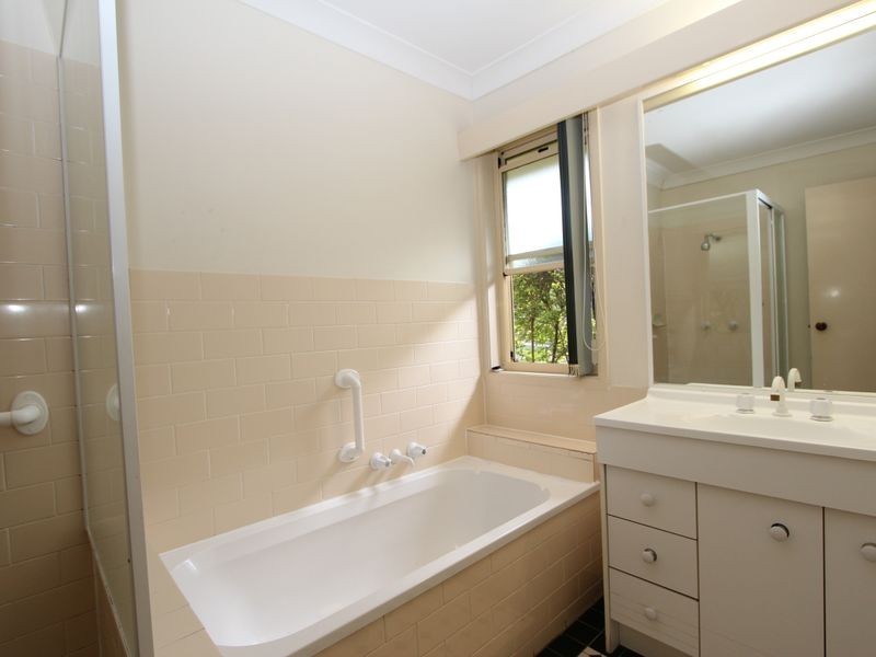 176/125 Hansford Road, Coombabah QLD 4216