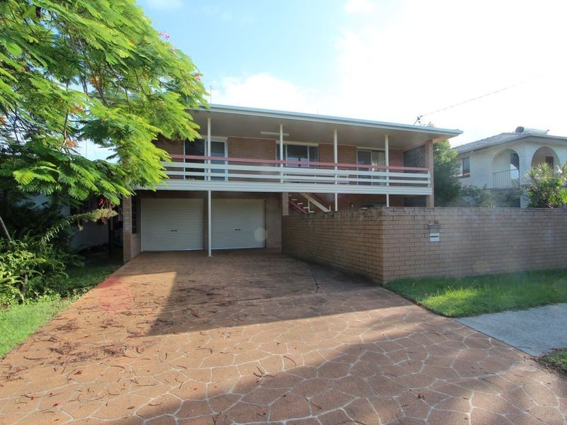 16 Victor Avenue, Paradise Point QLD 4216