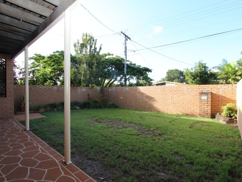 16 Victor Avenue, Paradise Point QLD 4216