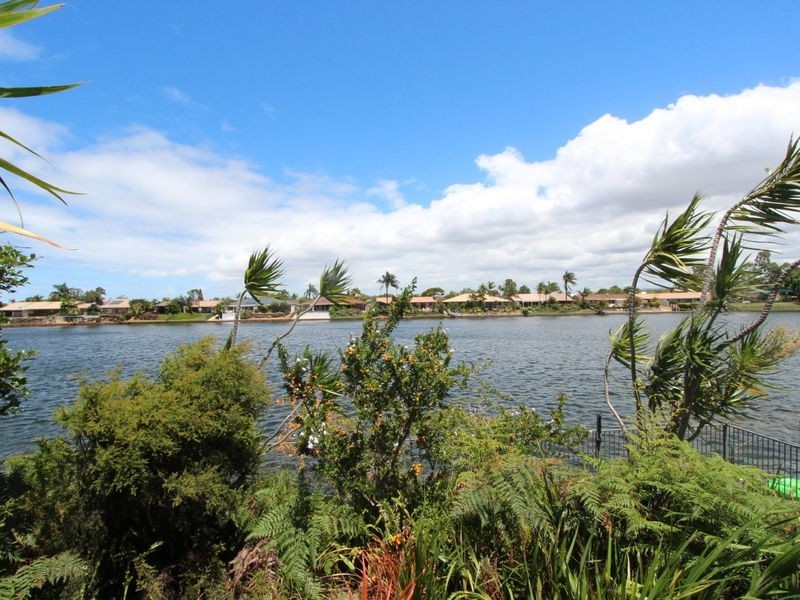 1/12 Possum Crescent, Coombabah QLD 4216