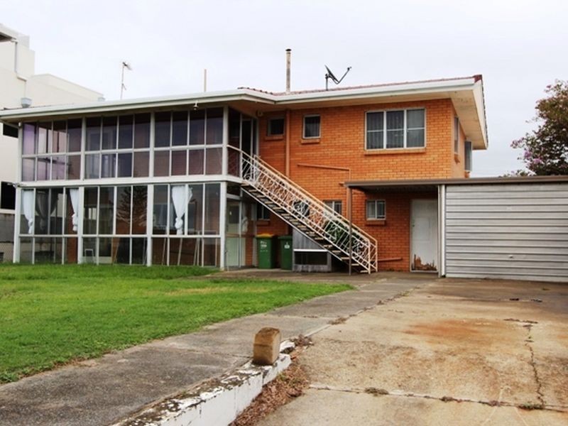 1 Canal Avenue, Runaway Bay QLD 4216