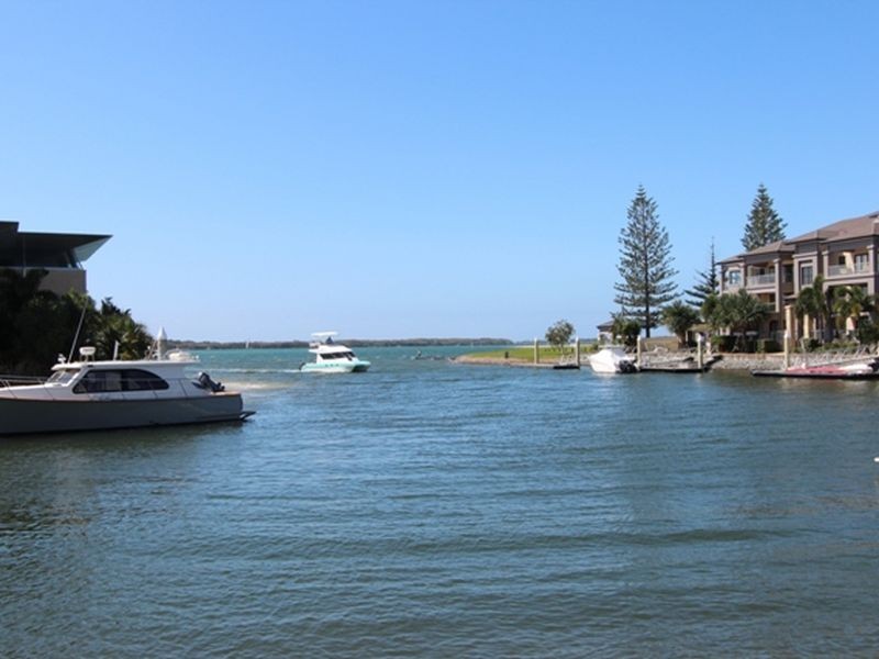 1 Canal Avenue, Runaway Bay QLD 4216