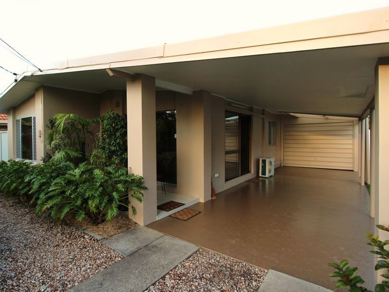 69 Jacaranda Avenue, Hollywell QLD 4216