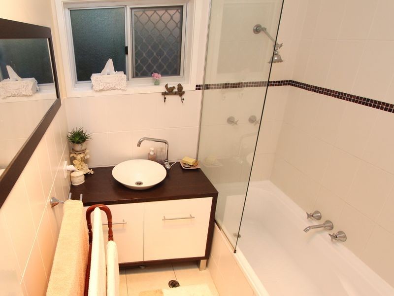 69 Jacaranda Avenue, Hollywell QLD 4216