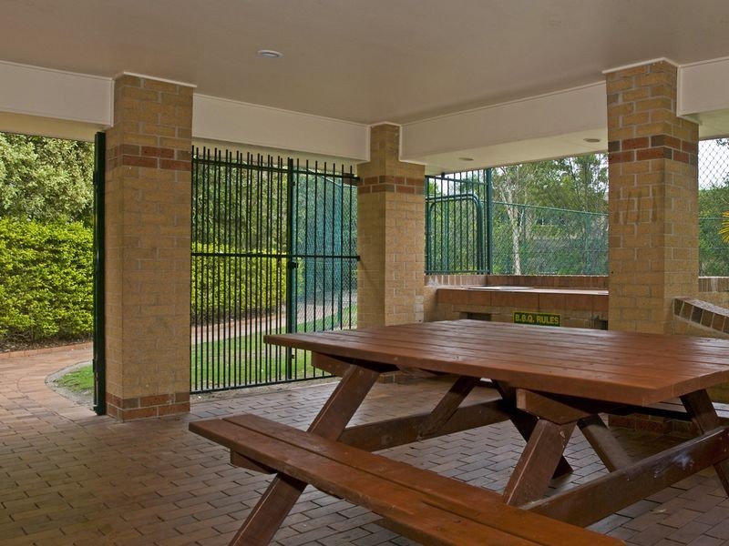 240/125 Hansford Road, Coombabah QLD 4216