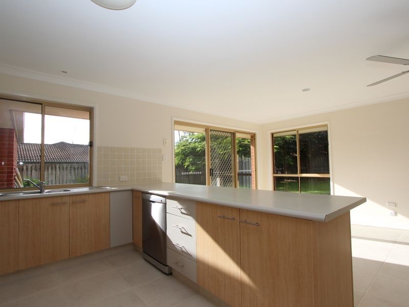 5 Barrs Avenue, Oxenford QLD 4210