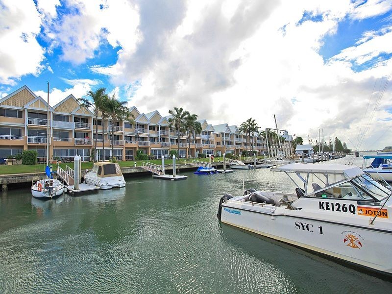 1/3 Marina Crescent, Hollywell QLD 4216