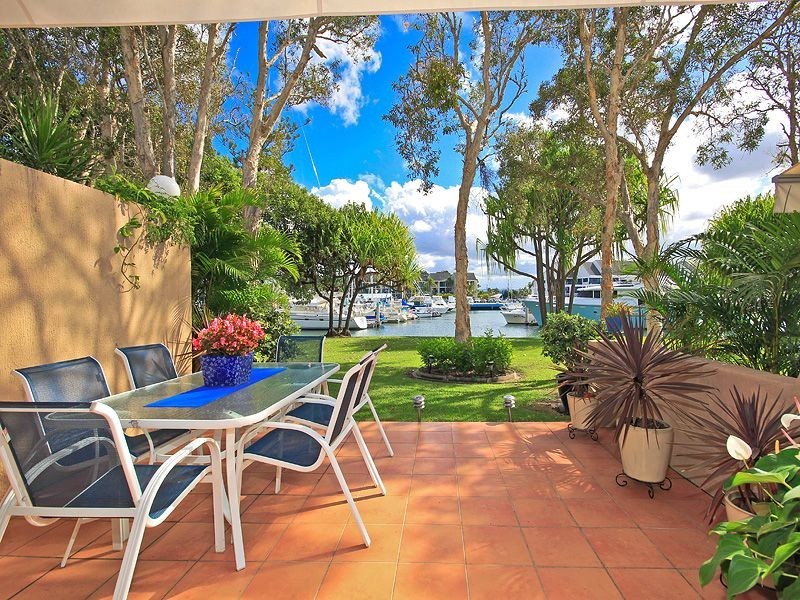 1/3 Marina Crescent, Hollywell QLD 4216