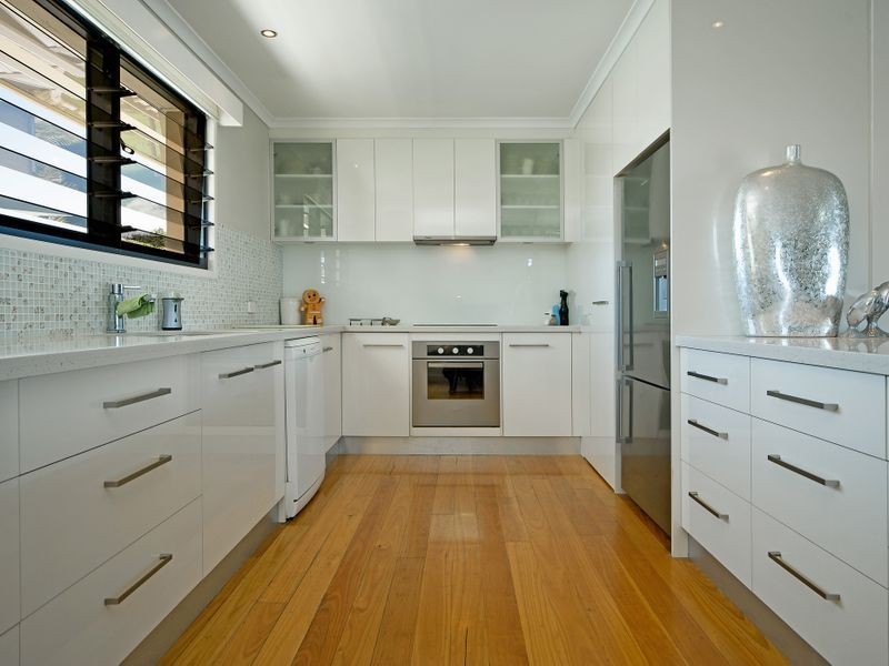 40 Abalone Avenue, Paradise Point QLD 4216