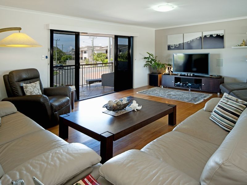 40 Abalone Avenue, Paradise Point QLD 4216