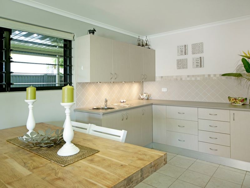 40 Abalone Avenue, Paradise Point QLD 4216