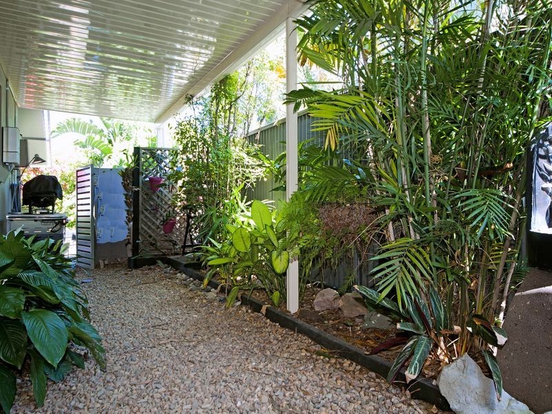 40 Abalone Avenue, Paradise Point QLD 4216