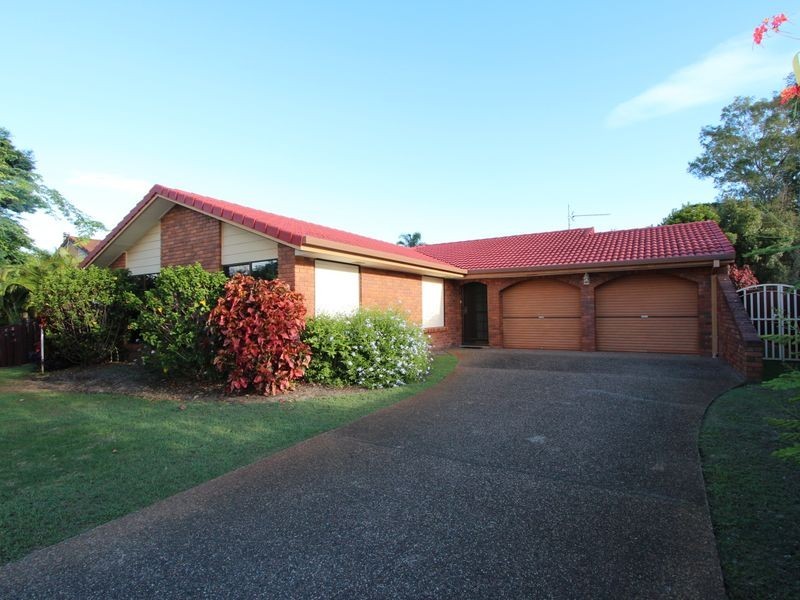 4 Lakefield Crescent, Paradise Point QLD 4216