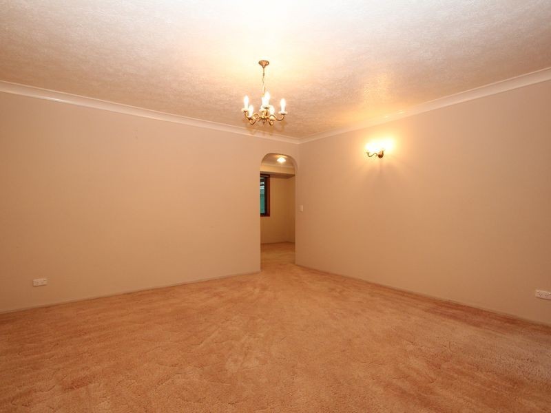 4 Lakefield Crescent, Paradise Point QLD 4216