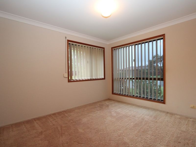 4 Lakefield Crescent, Paradise Point QLD 4216